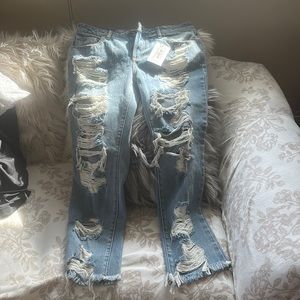 Cello destroyed jeans size 7, BNWT light denim wash